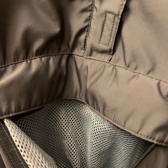 Gap windbreaker - Picture 3 of 4